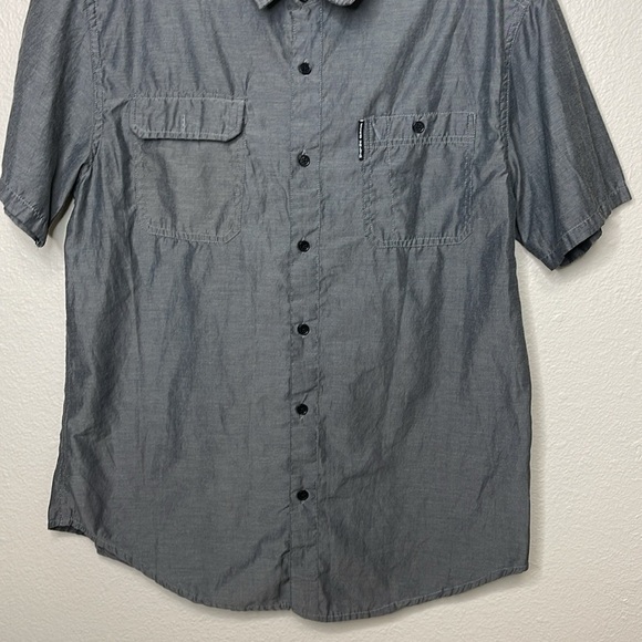 ECCO UNLT Men's Grey Short Sleeve Button Down Shirt Size L - Picture 2 of 9